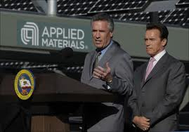 CEO Mike Splinter en Arnold Schwarzenegger