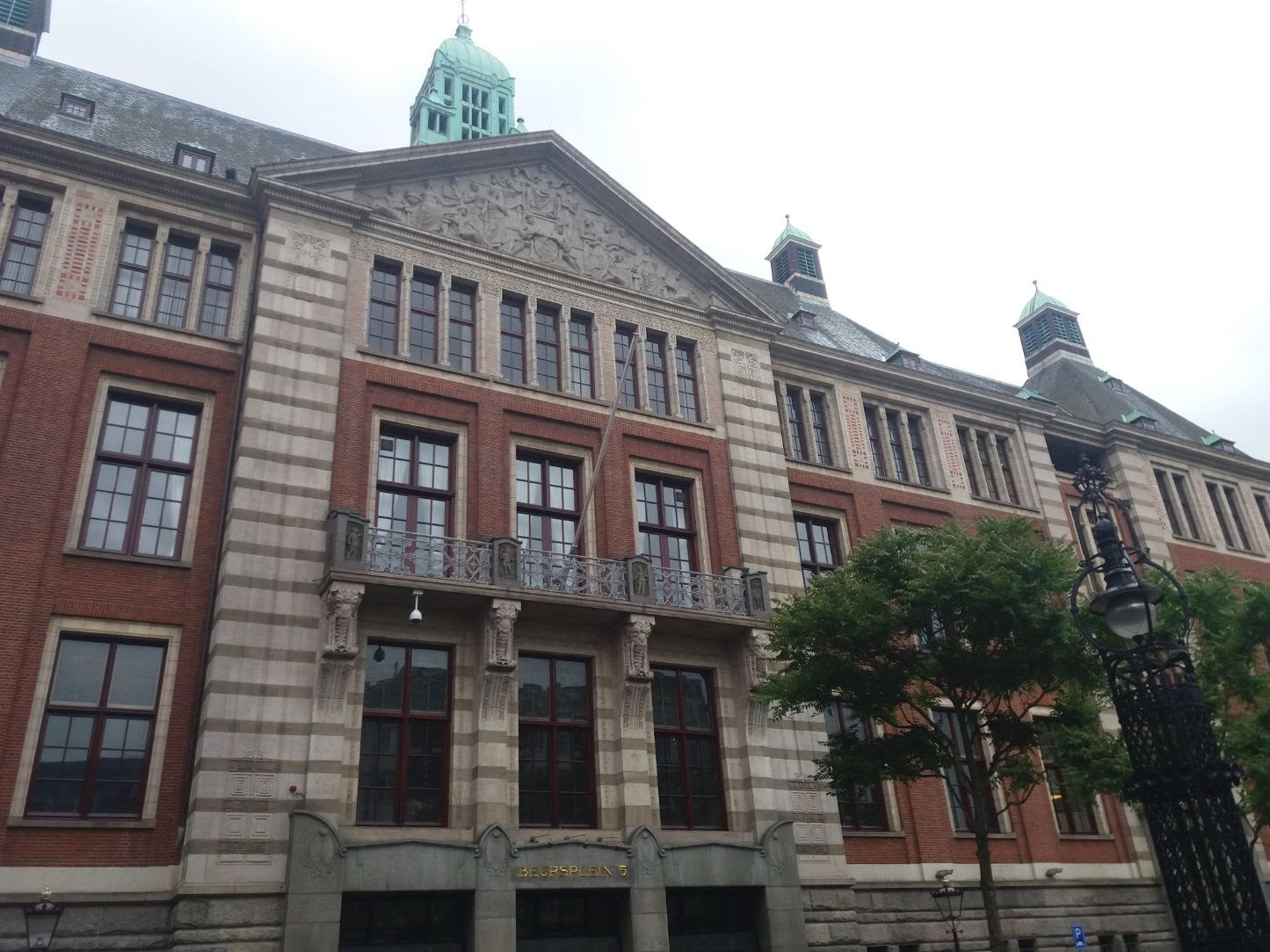 <a href='/begrippen/26-euronext'>Euronext</a> amsterdam aex analist