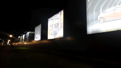 Tesla amsterdam garage bijlmer