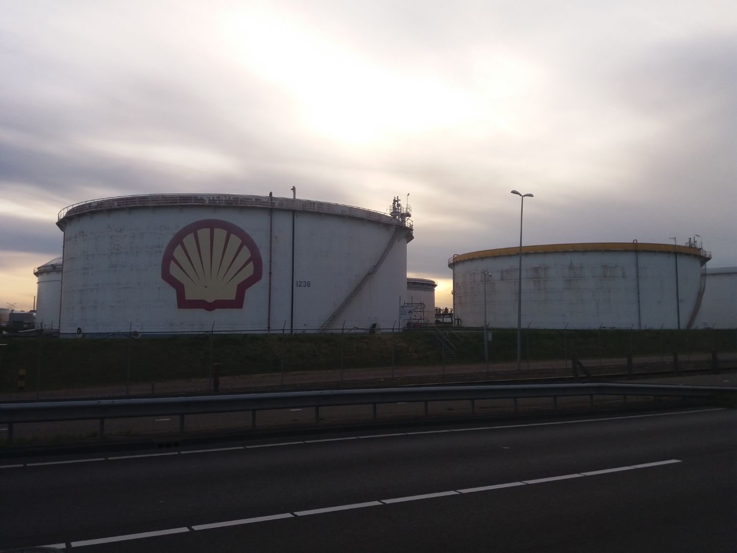 Royal Dutch  <a href='/aandeel/profiel/12-royal-dutch-shell'>Royal Dutch Shell</a> 